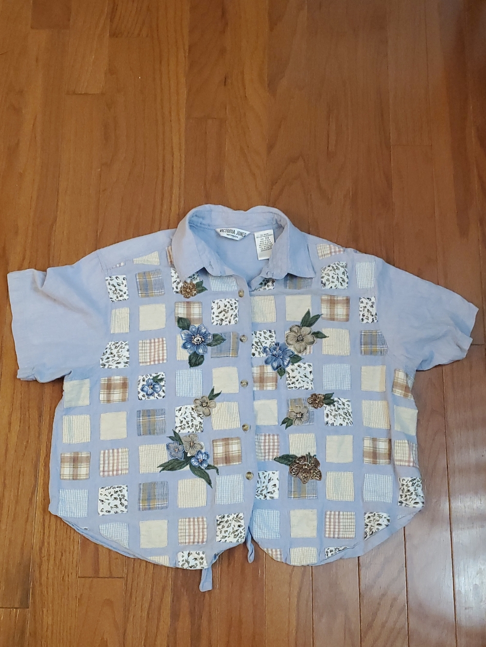 VINTAGE Victoria Jones Woman Light Blue Floral Button-Down Shirt Size 22W